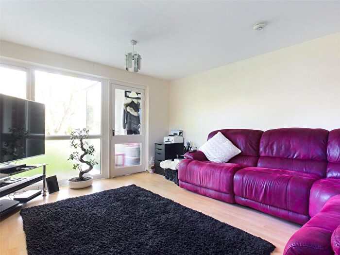 2 Bedroom End Of Terrace House To Rent In Westmoreland Walk, Shoreham By Sea, West Sussex, BN43
