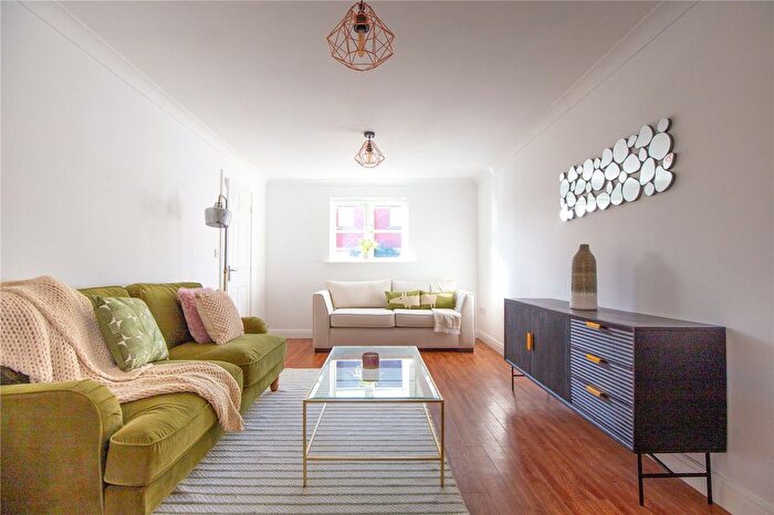 3 Bedroom End Of Terrace House For Sale In Trubshaw Close, Horfield, Bristol, BS7