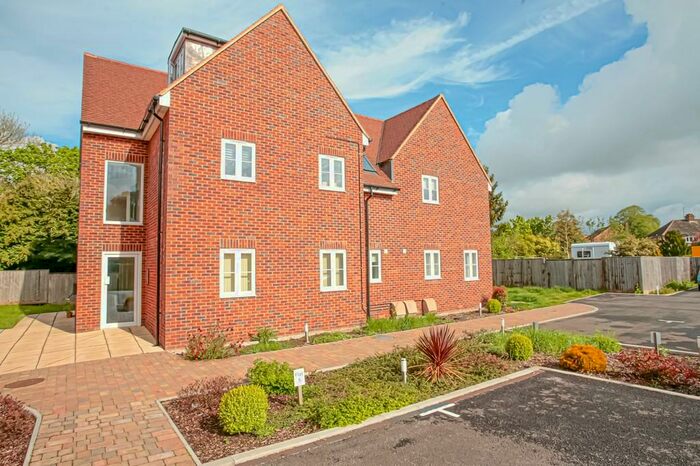 2 Bedroom Apartment To Rent In Bernard Barlow Close, Didcot, OX11