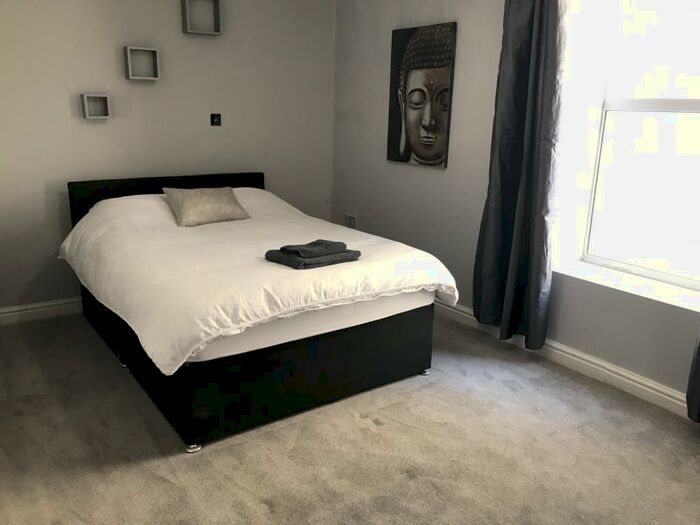 7 Bedroom House To Rent In North Hill, PL4