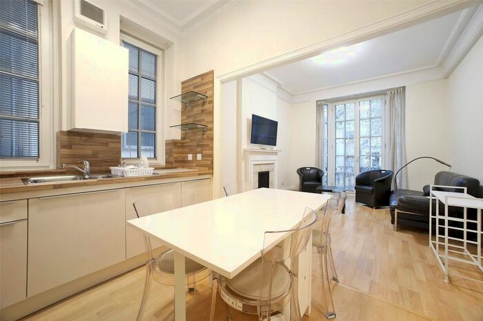 2 Bedroom Flat To Rent In Berkeley Street, London, W1J