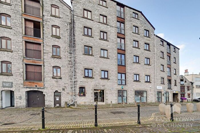 1 Bedroom Flat For Sale In Dolphin House, Sutton Harbour, Plymouth., PL4