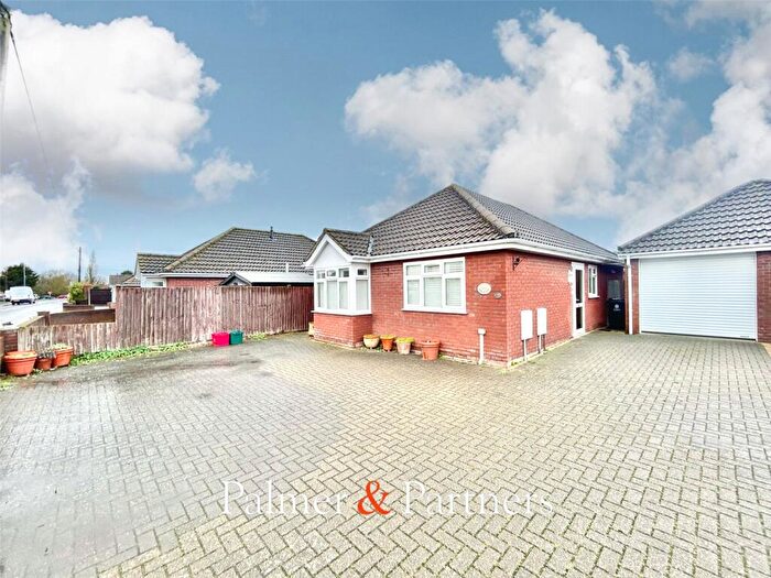 2 Bedroom Bungalow For Sale In Colchester Road, Weeley, Clacton-on-Sea, Essex, CO16