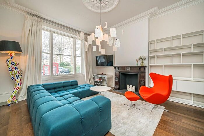 3 Bedroom Flat To Rent In Princes Square, London, W2