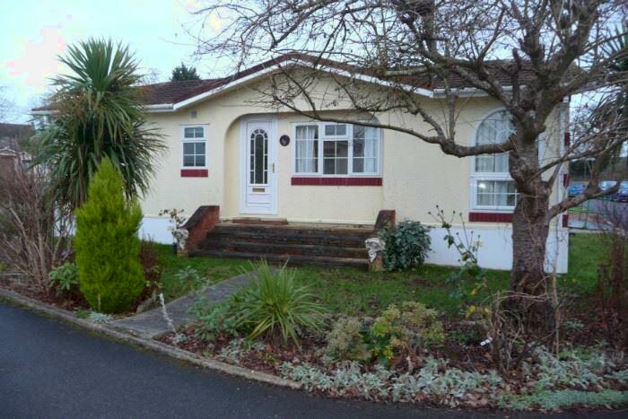 2 Bedroom Park Home To Rent In Sunningdale, Mobile Home Park, Colden Common, Winchester, SO21
