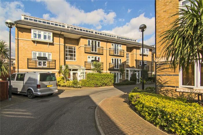1 Bedroom Flat To Rent In Menai Place, Bow, London, E3