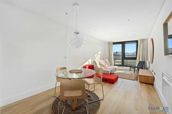 1 Bedroom Flat To Rent In Southwark Bridge Road, London, SE1