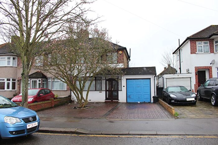 3 Bedroom End Terrace House To Rent In Thurlow Gardens, Ilford, IG6