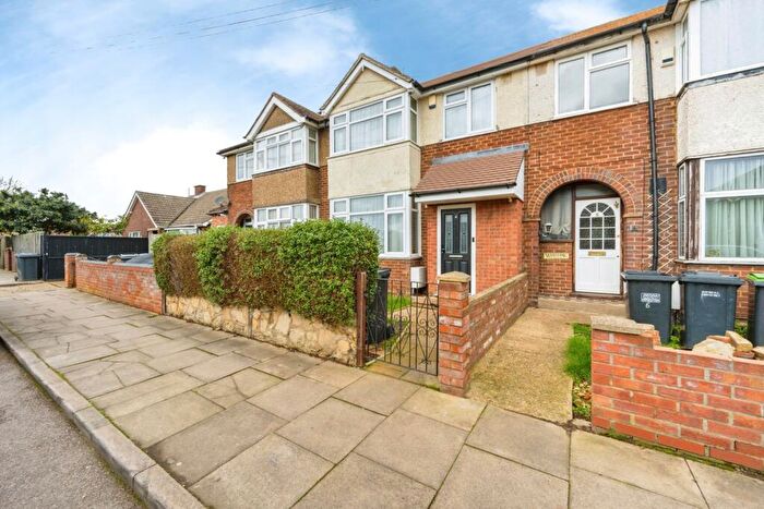 3 Bedroom Terraced House For Sale In Winchester Road, Bedford, Bedfordshire, MK42