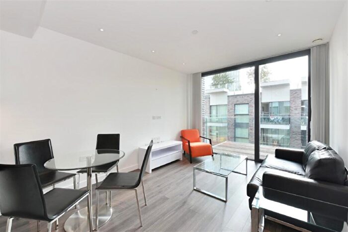 1 Bedroom Apartment To Rent In Catalina House, Canter Way, E1