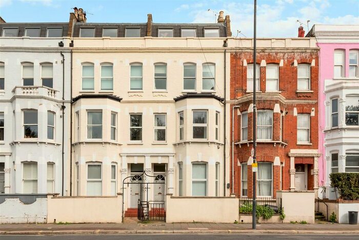 2 Bedroom Flat To Rent In Fulham Palace Road, London, SW6