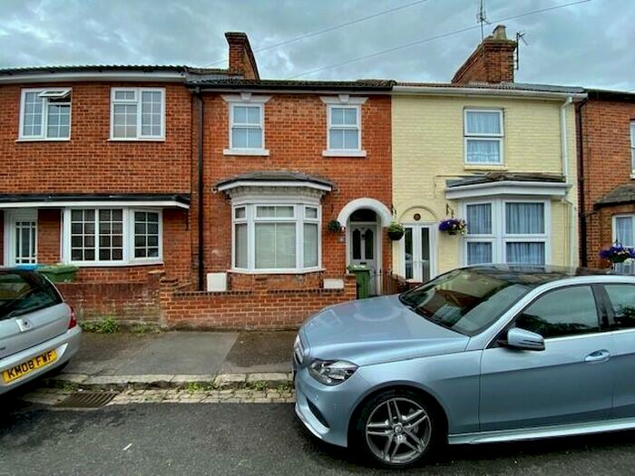 3 Bedroom Terraced House To Rent In Ardenham Street, Aylesbury, HP19