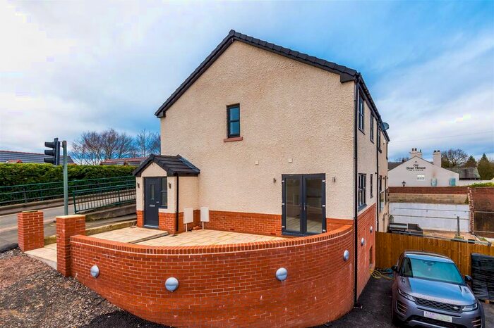 3 Bedroom Semi-Detached House For Sale In Bridge House Cottage, Lower Green Lane, Astley, Manchester, M29