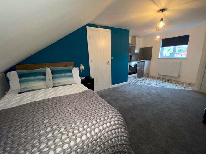 6 Bedroom Property To Rent In Walbrook Road, Derby, DE23