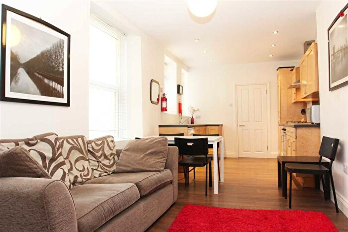 5 Bedroom Terraced House To Rent In Wake Street, Plymouth, PL4