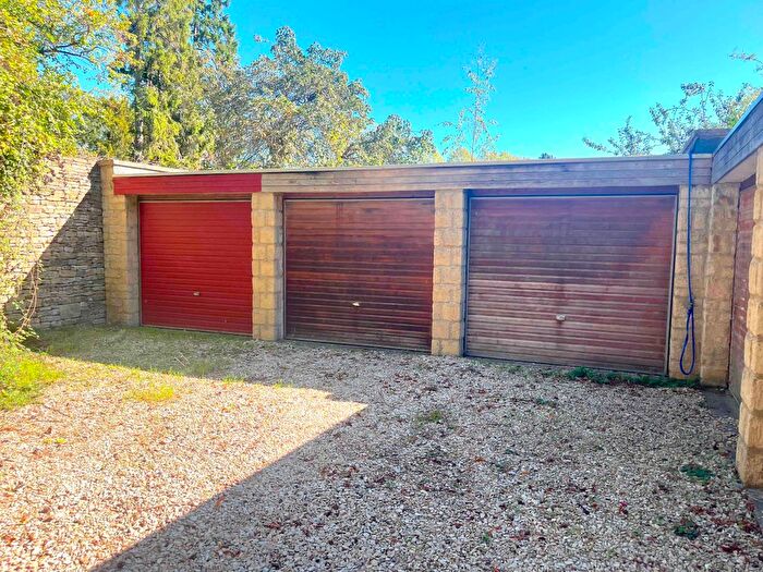 Garage / Parking For Sale In High Street, Shipton-Under-Wychwood, OX7