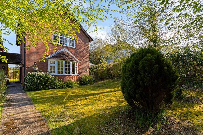 3 Bedroom Detached House For Sale In Longmoor Road, Liphook, GU30