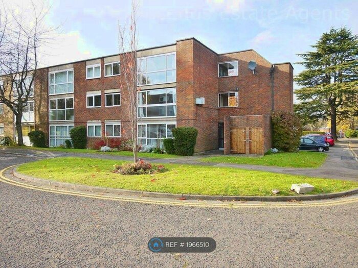 2 Bedroom Flat To Rent In Hawkesworth Close, Northwood, HA6