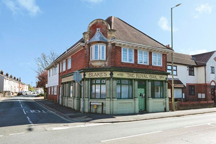 1 Bedroom Flat For Sale In Brockhurst Road, Gosport, PO12