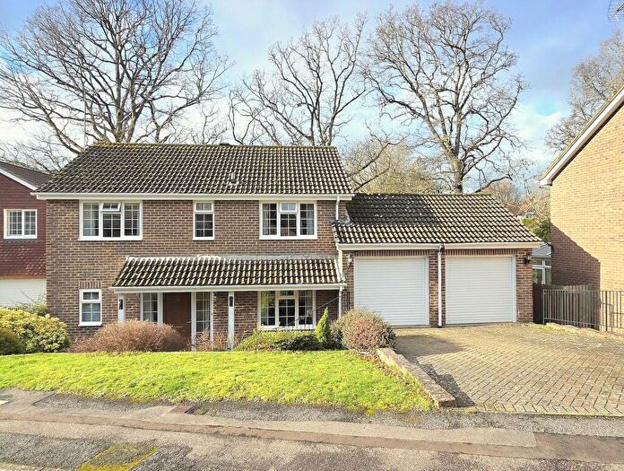 4 Bedroom Detached House For Sale In Portsmouth Wood Close, Lindfield, RH16
