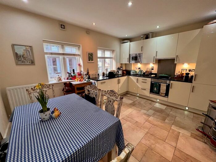 2 Bedroom Flat To Rent In Palmer Street, York, YO1