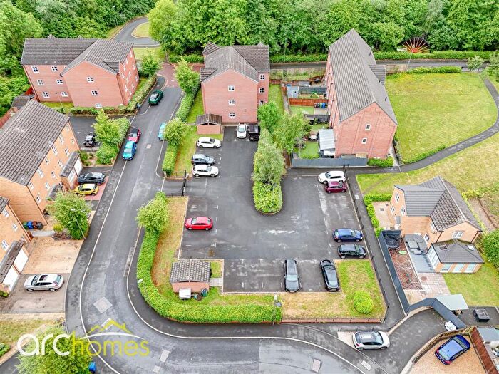 2 Bedroom Flat For Sale In Thorncroft Avenue, Astley, Tyldesley, Manchester, M29
