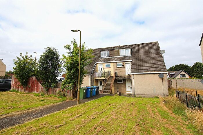3 Bedroom Maisonette For Sale In Loch Trool Way, Whitburn, EH47