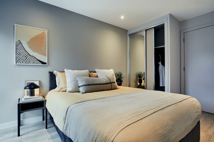 3 Bedroom Apartment To Rent In Solasta Riverside, Clyde Place, Glasgow, G5