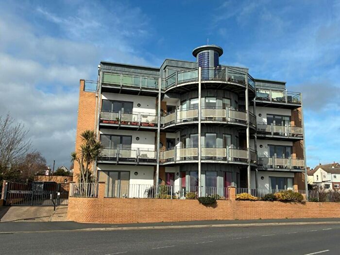 2 Bedroom Apartment For Sale In Lower Marine Parade, Harwich, Essex, CO12