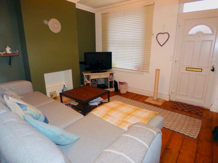 3 Bedroom Terraced House To Rent In Sprowston Road, NR3