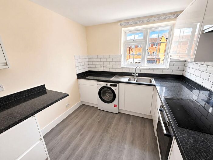 3 Bedroom Flat To Rent In Waters Drive, Staines-Upon-Thames, TW18