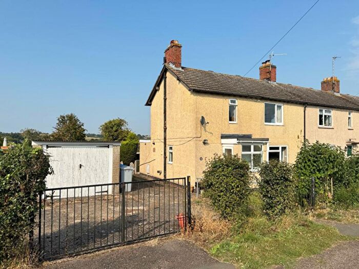 3 Bedroom Semi-Detached House For Sale In Grange Road, Geddington, Kettering, NN14