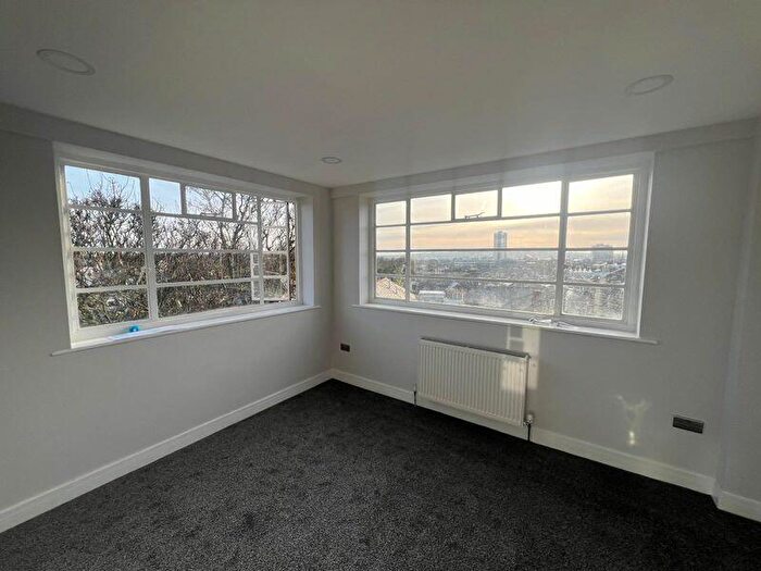 1 Bedroom Flat To Rent In Granville Court, Jesmond. Newcastle Upon Tyne, NE2