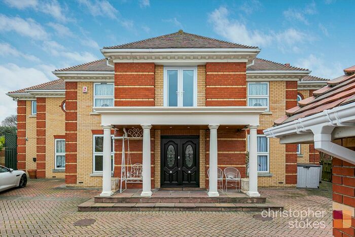 5 Bedroom Detached House To Rent In The Maples, Goffs Oak, Waltham Cross, Hertfordshire, EN7