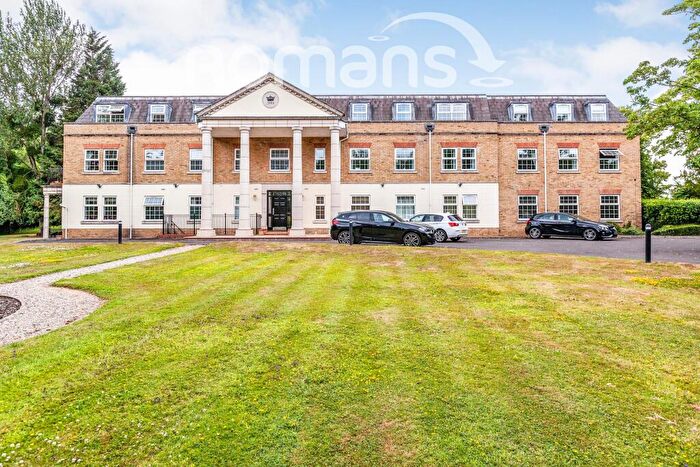 2 Bedroom Flat To Rent In Wellington Lodge, North Street, Winkfield, SL4