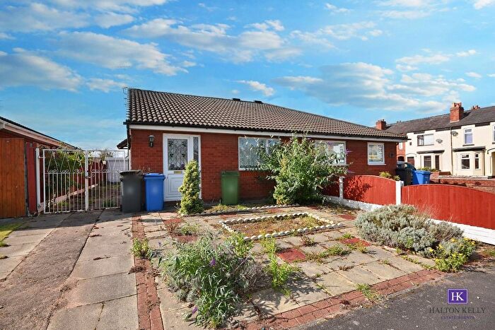 2 Bedroom Semi-Detached Bungalow For Sale In Bond Close, Warrington, WA5