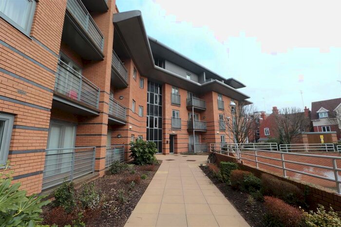 1 Bedroom Flat To Rent In Alvis House Manor House Drive Coventry, CV1