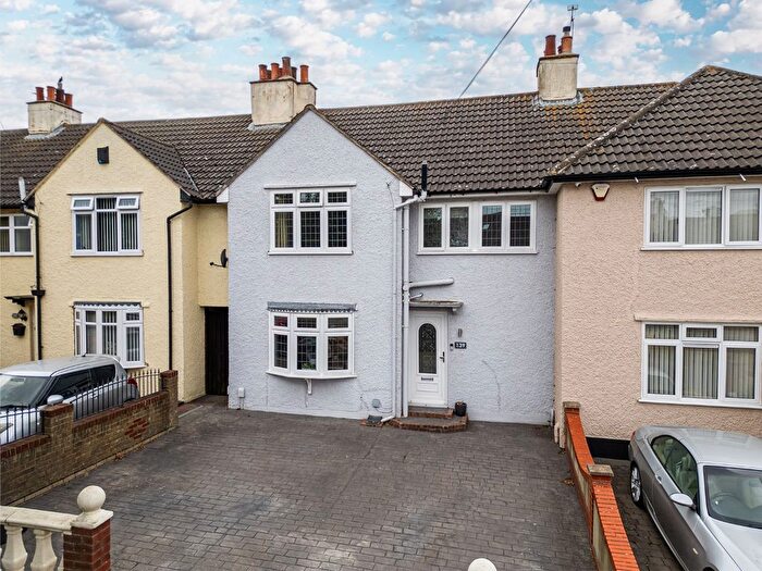 3 Bedroom Terraced House For Sale In Whitehill Road, Gravesend, Kent, DA12