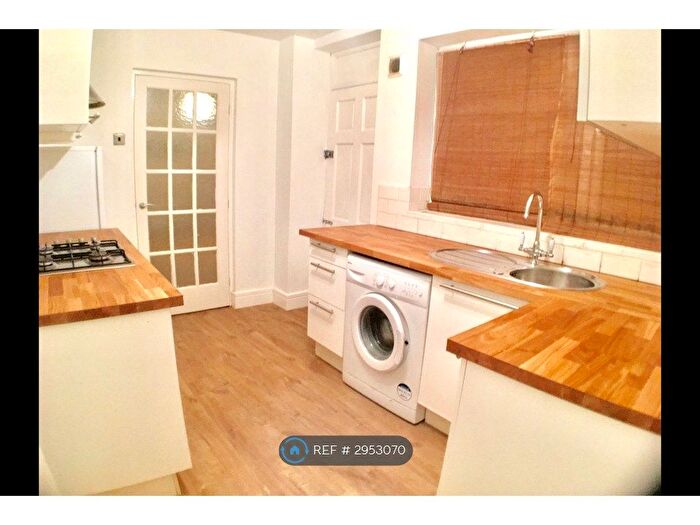 2 Bedroom Flat To Rent In Tamworth Road, Newcastle Upon Tyne, NE4