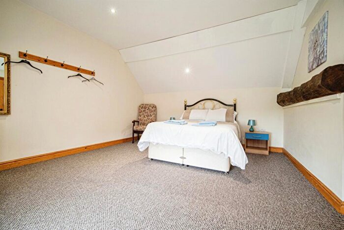 4 Bedroom Detached House For Sale In Main Street, Tunstall, Hull, HU12