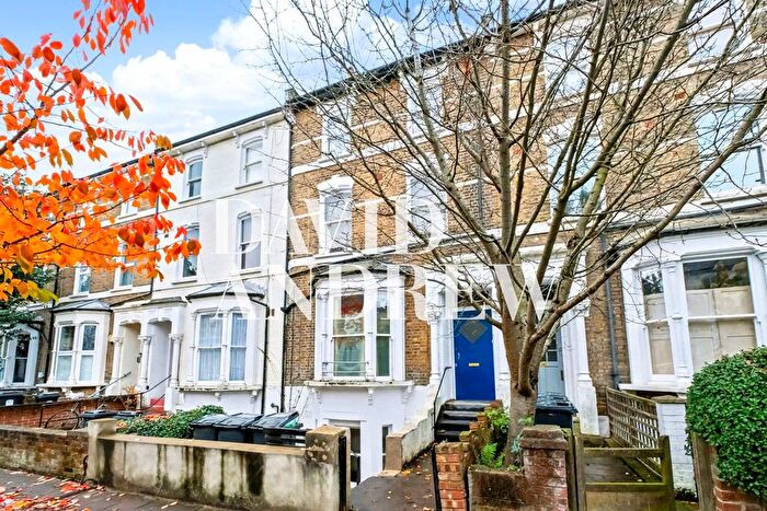 1 Bedroom Flat To Rent In Brooke Road, London, N16
