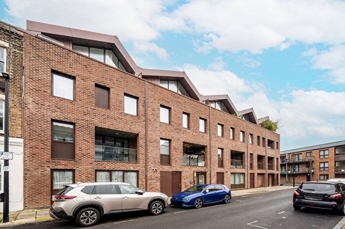 1 Bedroom Flat To Rent In Wadeson Street, Bethnal Green, London, E2