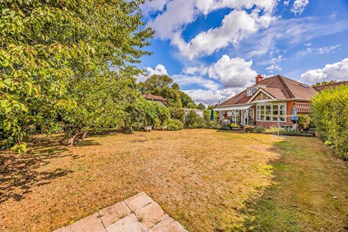 4 Bedroom Semi-Detached House For Sale In South Lane, Woodmancote, PO10