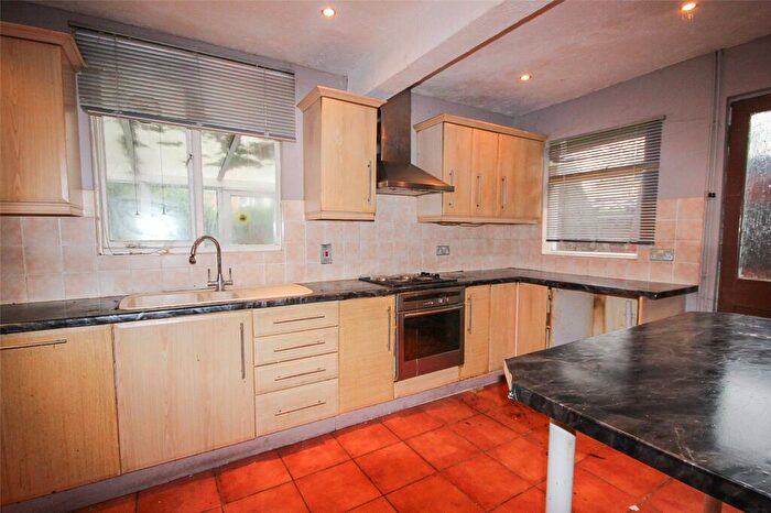 2 Bedroom Semi-Detached House For Sale In Cardington Road, Bedford, Bedfordshire, MK42