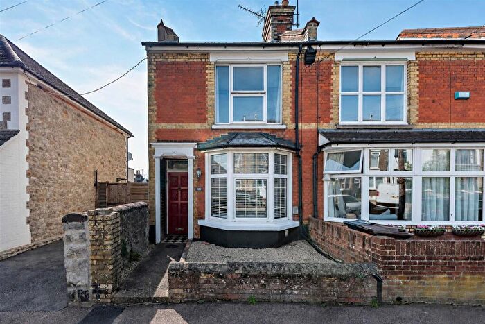 2 Bedroom End Of Terrace House For Sale In Milton Street, Maidstone, ME16