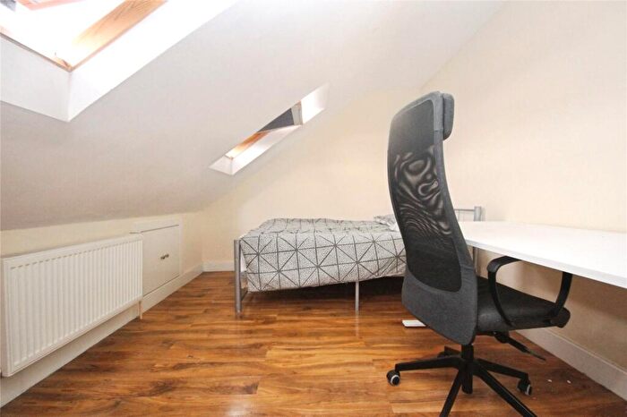 1 Bedroom Semi-Detached House To Rent In Edenvale Road, Mitcham, CR4