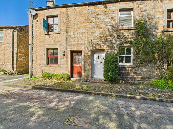 2 Bedroom Cottage For Sale In Glen Cottage, Main Street, Wray, Lancaster, LA2