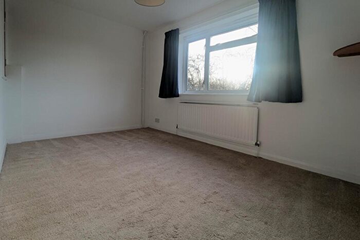 2 Bedroom End Of Terrace House To Rent In North Baddesley Mortimer Way Unfurnished, SO52