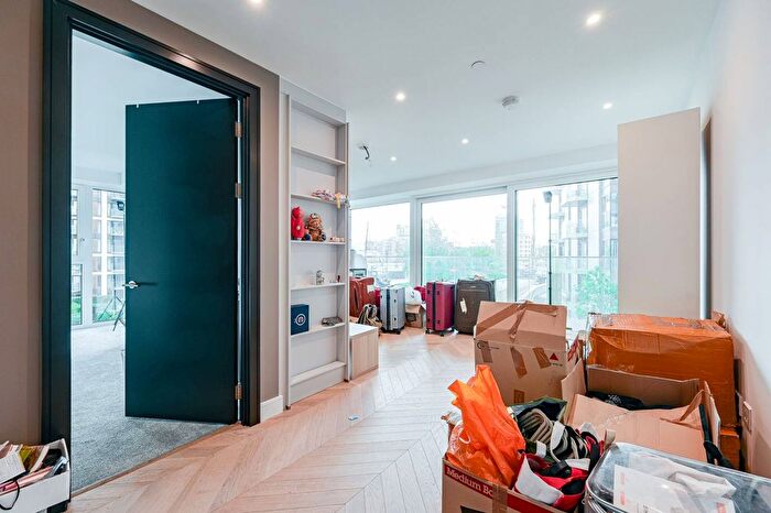 1 Bedroom Flat For Sale In Hennessey Apartments, Woolwich Riverside, Woolwich, SE18