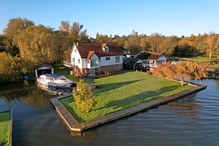 6 Bedroom Detached House For Sale In Wroxham, NR12